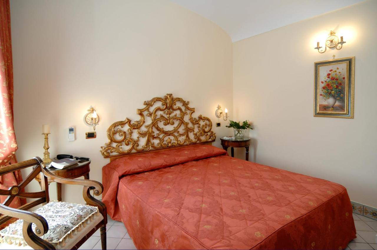 Amalfi Old Square Room & Apartments Eksteriør billede